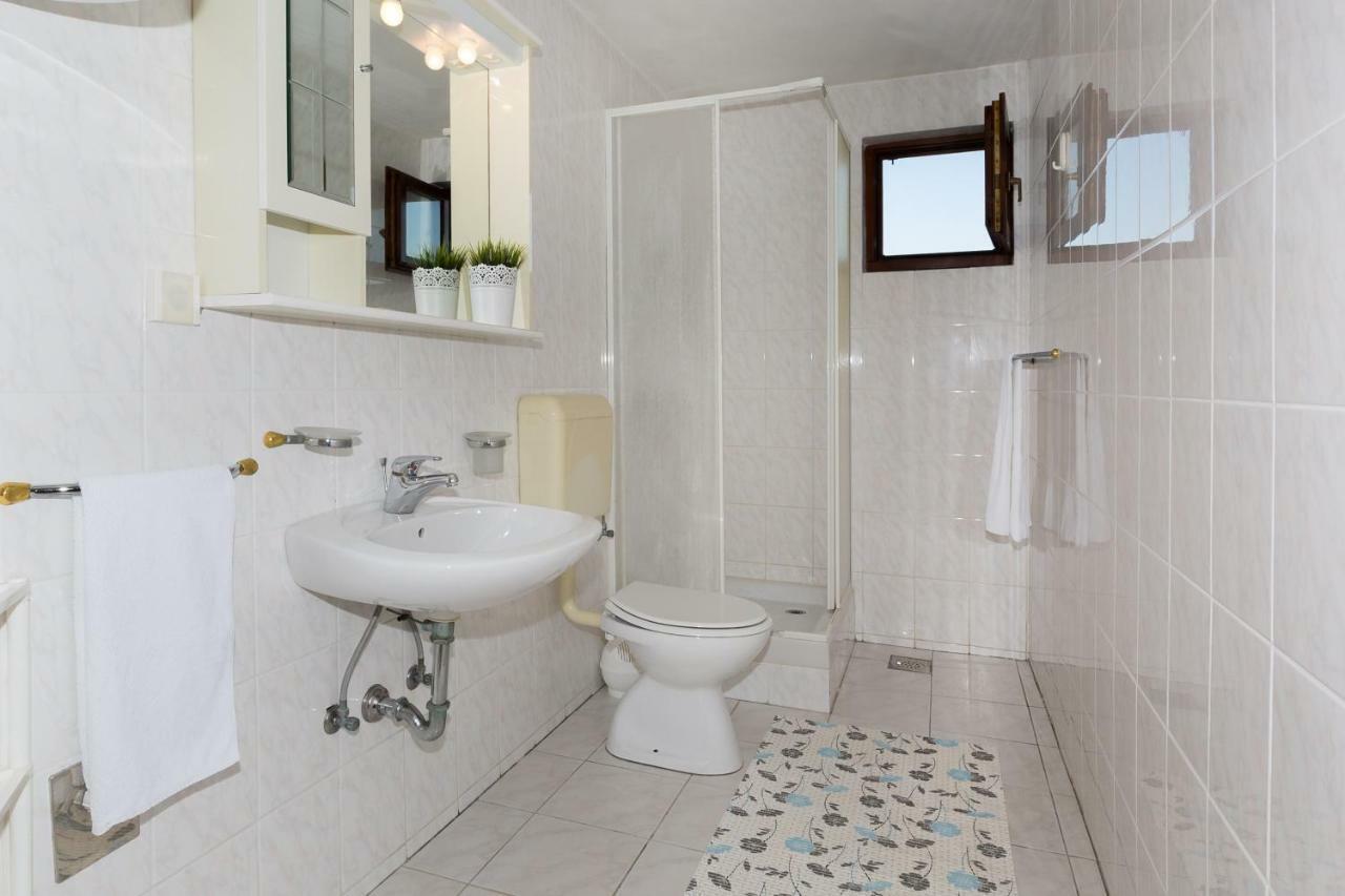 Cozy Apartment Josipa Privlaka  Exteriör bild