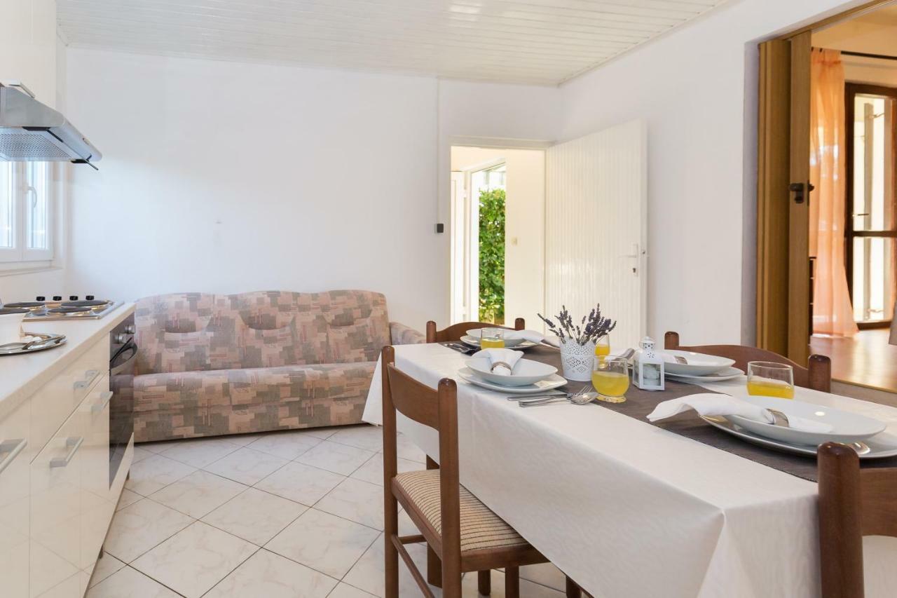 Cozy Apartment Josipa Privlaka  Exteriör bild